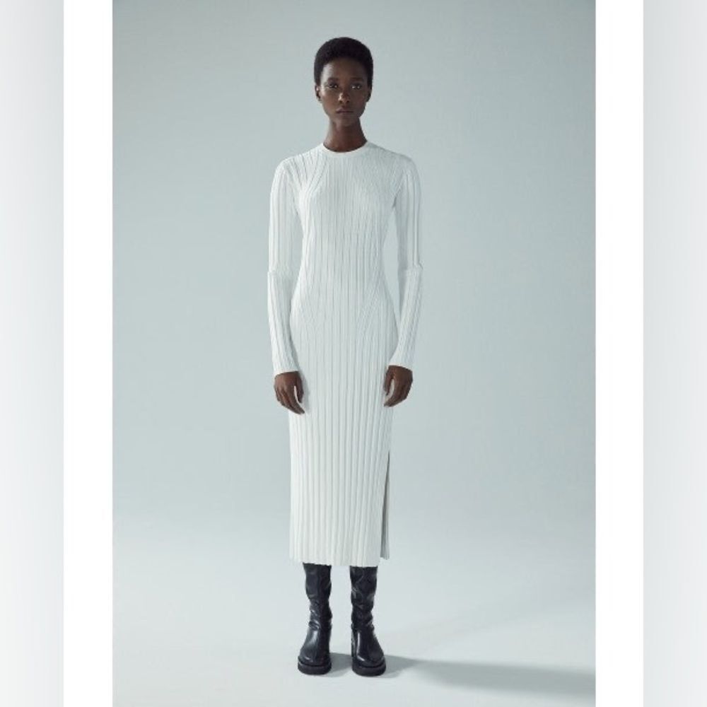 ✨NWT✨ - FRAME ribbed sweater dress in offwhite, size XL $498 RUNS SMALL!!
